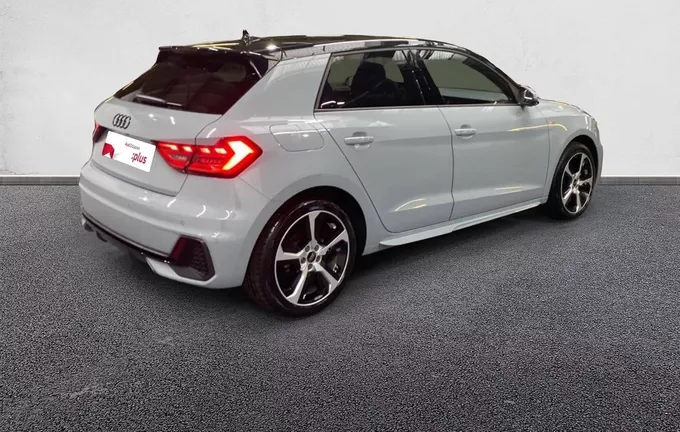AUDI A1 Sportback 30 TFSI 116 ch S tronic 7 S Line extérieur trois quart arrière droit 2130455