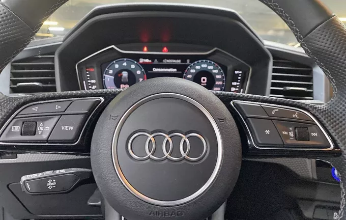 AUDI A1 Sportback 30 TFSI 116 ch S tronic 7 S Line photo 12 2130455