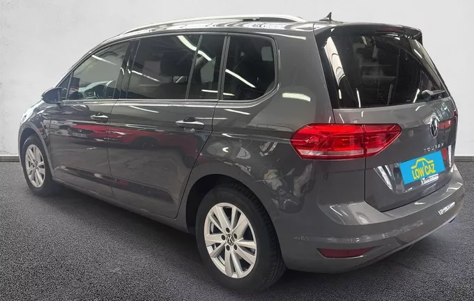 VOLKSWAGEN TOURAN 1.5 TSI EVO 150 DSG7 7pl Lounge extérieur trois quart arrière gauche 213436