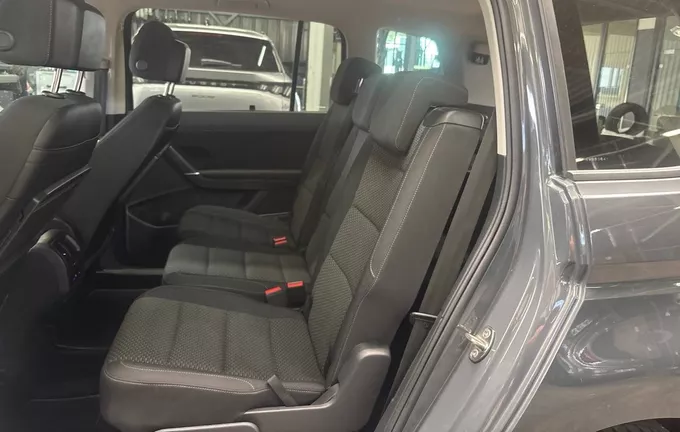 VOLKSWAGEN TOURAN 1.5 TSI EVO 150 DSG7 7pl Lounge photo 17 213436