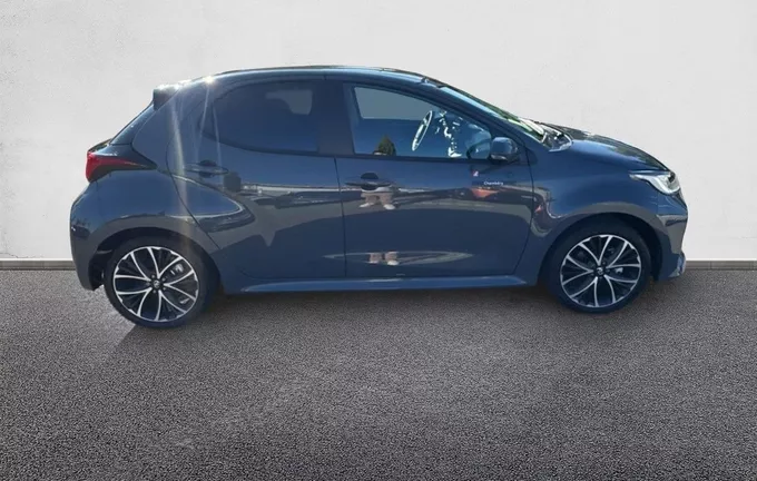 TOYOTA YARIS Hybride 116h Design extérieur côté droit 201718