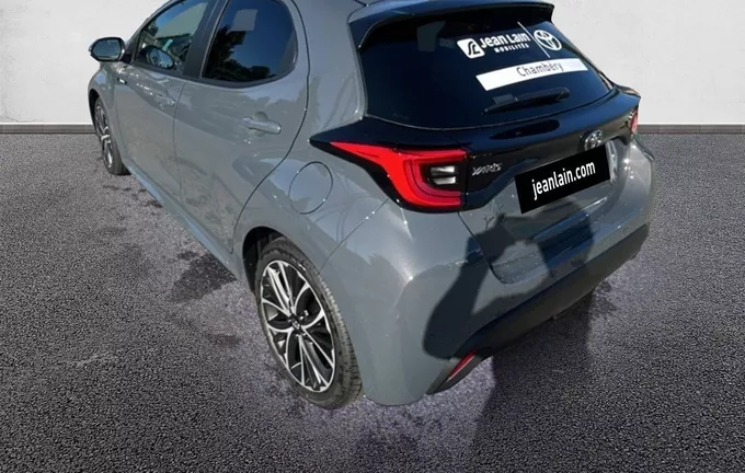 TOYOTA YARIS Hybride 116h Design extérieur trois quart arrière gauche 201718