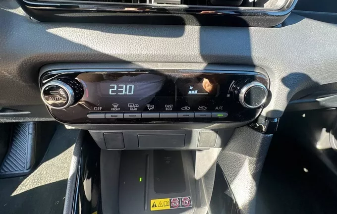 TOYOTA YARIS Hybride 116h Design photo 14 201718