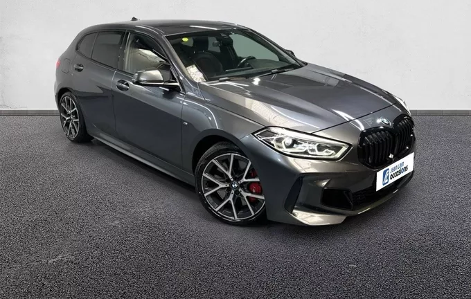 BMW SERIE 1 128ti 265 ch BVA8 extérieur trois quart avant droit 2132082