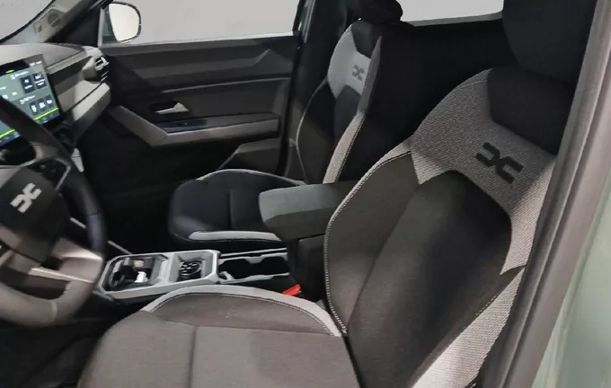 DACIA DUSTER Hybrid-G 150 4x4 Journey photo 11 946186