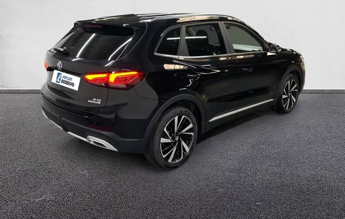 MG ZS 1.5 L Hybrid+ 197 ch Luxury extérieur trois quart arrière droit 601154