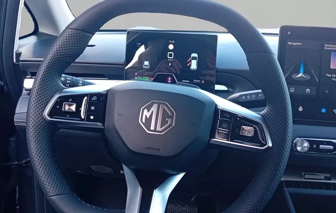 MG MG4 EV Urban 54 kWh - 118 kW Premium photo 12 9913