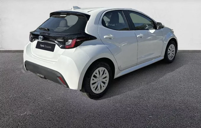 TOYOTA YARIS Hybride 116h Dynamic extérieur trois quart arrière droit 1103511