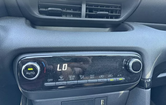 TOYOTA YARIS Hybride 116h Dynamic photo 14 1103511