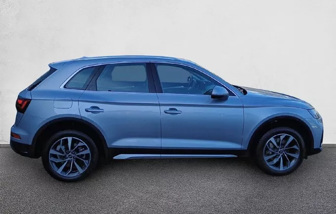AUDI Q5 40 TDI 204 S tronic 7 Quattro Design extérieur côté droit 2125679