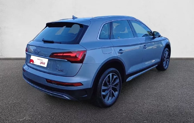 AUDI Q5 40 TDI 204 S tronic 7 Quattro Design extérieur trois quart arrière droit 2125679