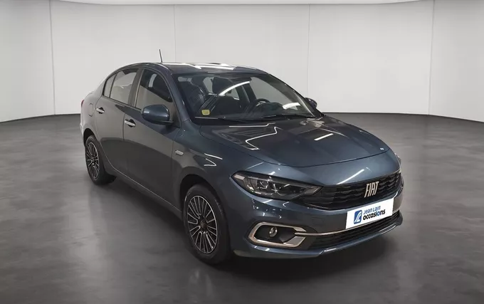 FIAT TIPO 1.6 Multijet 130 ch City extérieur trois quart avant droit 2132297
