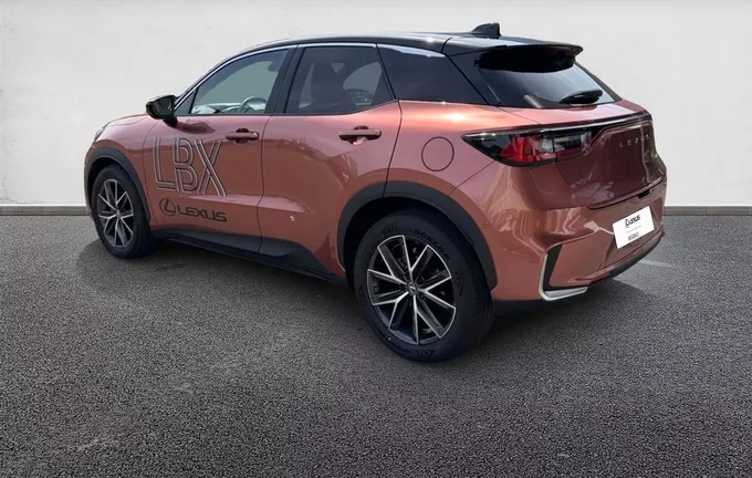 LEXUS LBX 2WD Cool extérieur trois quart arrière gauche 1103382