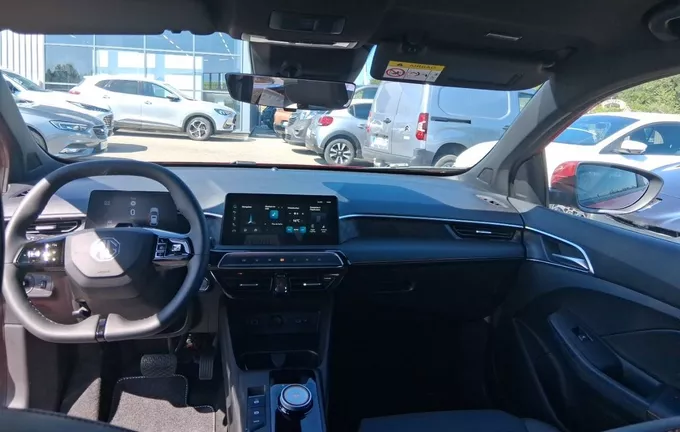 MG MG3 1.5 L Hybrid+ 195 ch Luxury extérieur trois quart avant droit 8201