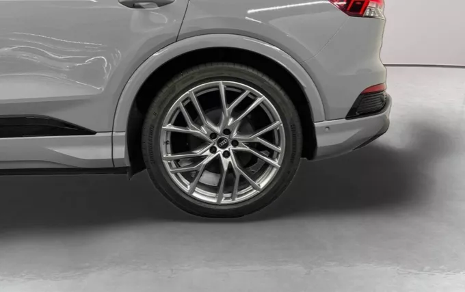 AUDI Q4 E-TRON Sportback 40 204 ch 82 kWh S line photo 9 2132398