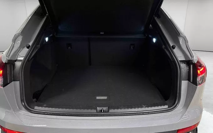 AUDI Q4 E-TRON Sportback 40 204 ch 82 kWh S line photo 10 2132398