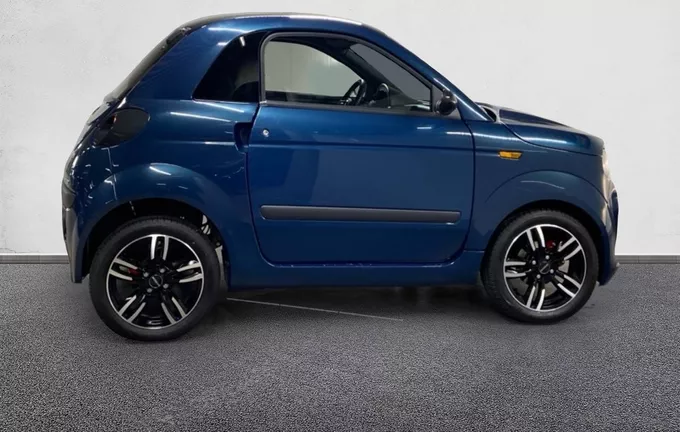 LIGIER MICROCAR DUE DUE MUST extérieur côté droit 1023