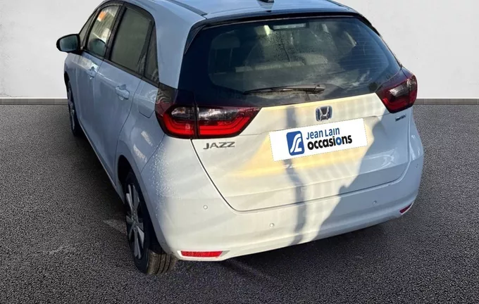HONDA JAZZ e:HEV 1.5 i-MMD Executive extérieur trois quart arrière gauche 13559