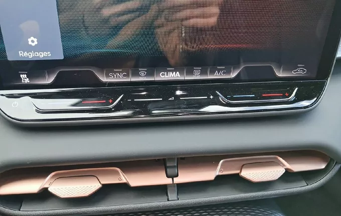 CUPRA TERRAMAR 1.5 eHybrid 204 ch DSG6 V photo 14 0703