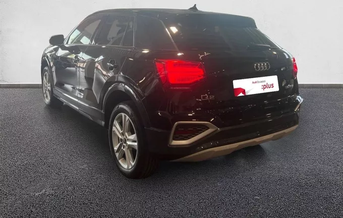 AUDI Q2 30 TFSI 110 BVM6 Business line extérieur trois quart arrière gauche 2129074
