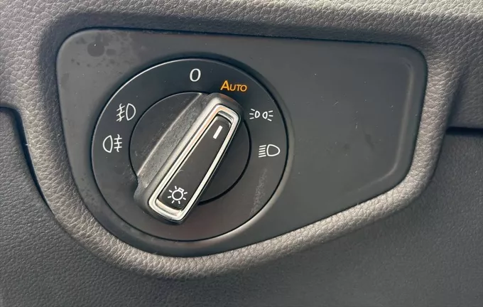 VOLKSWAGEN TOURAN 2.0 TDI 122 BVM6 5pl Life Plus photo 19 3013269