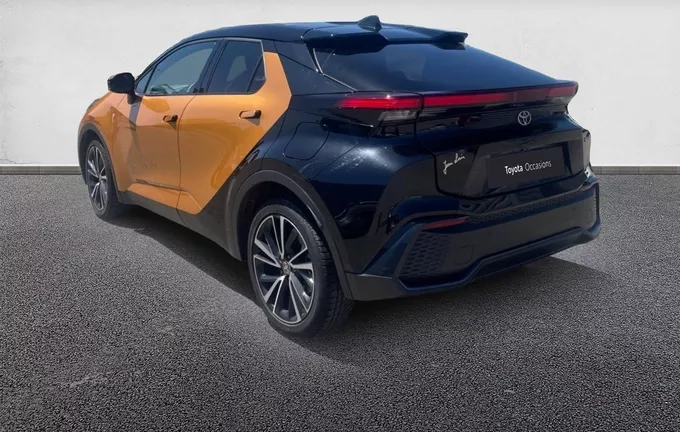 TOYOTA C-HR Hybride 200 Collection Premiere extérieur trois quart arrière gauche 1103622
