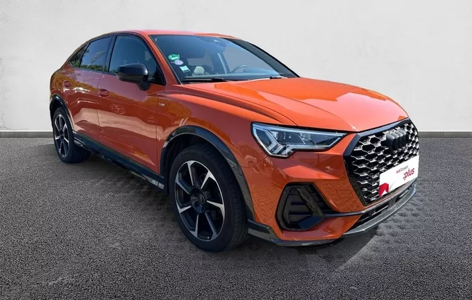 AUDI Q3 Sportback 35 TFSI 150 ch S tronic 7 S line extérieur trois quart avant droit 3014820
