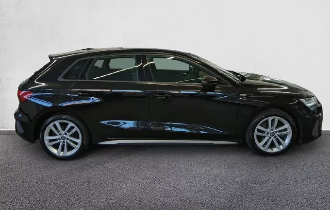 AUDI A3 Sportback 35 TDI 150 S tronic 7 extérieur côté droit 2128978