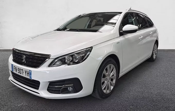 PEUGEOT 308 SW PureTech 110ch S&S BVM6 Style extérieur trois quart avant gauche 2128399