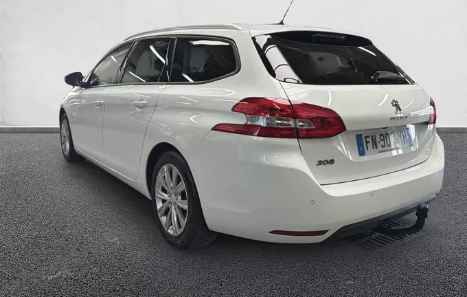 PEUGEOT 308 SW PureTech 110ch S&S BVM6 Style extérieur trois quart arrière gauche 2128399