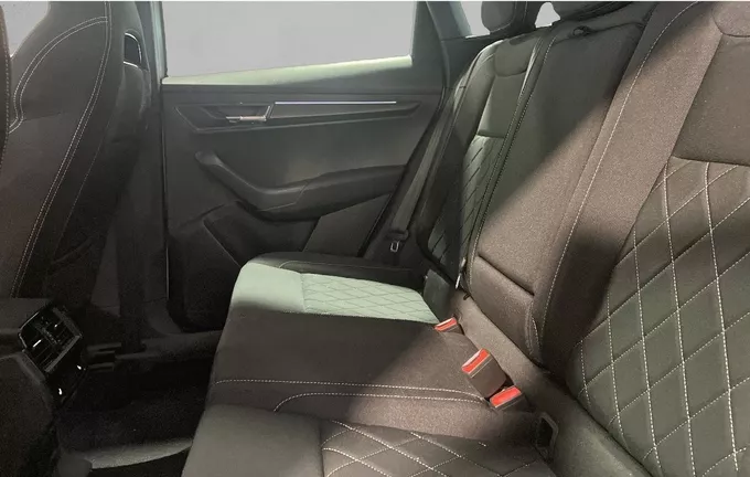 SKODA KAROQ 1.5 TSI 150 ch ACT DSG7 Sportline extérieur arrière 2130604