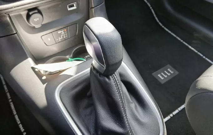 CITROEN C3 PureTech 110 EAT6 Elle photo 11 945222