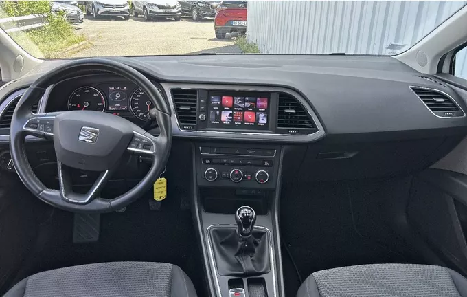 SEAT LEON 1.6 TDI 115 Start/Stop BVM5 Style extérieur trois quart avant droit 213062