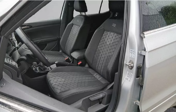 VOLKSWAGEN T-CROSS 1.0 TSI 116 Start/Stop DSG7 R-Line Edition extérieur trois quart arrière droit 2127727