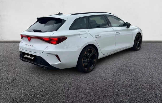 CUPRA LEON Sportstourer 2.0 TDI 150 ch DSG7 V extérieur trois quart arrière droit 1568