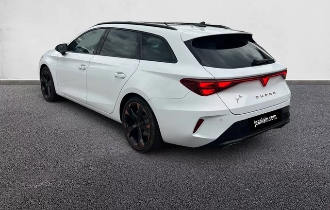 CUPRA LEON Sportstourer 2.0 TDI 150 ch DSG7 V extérieur trois quart arrière gauche 1568