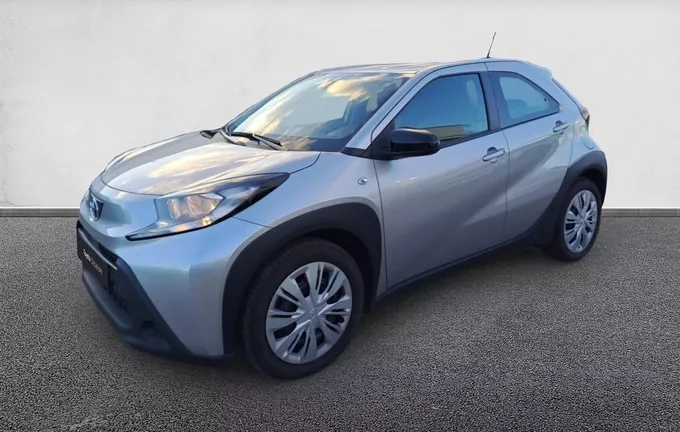 TOYOTA AYGO X 1.0 VVT-i 72 Dynamic extérieur trois quart avant gauche 1102781