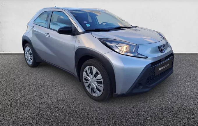 TOYOTA AYGO X 1.0 VVT-i 72 Dynamic extérieur trois quart avant droit 1102781