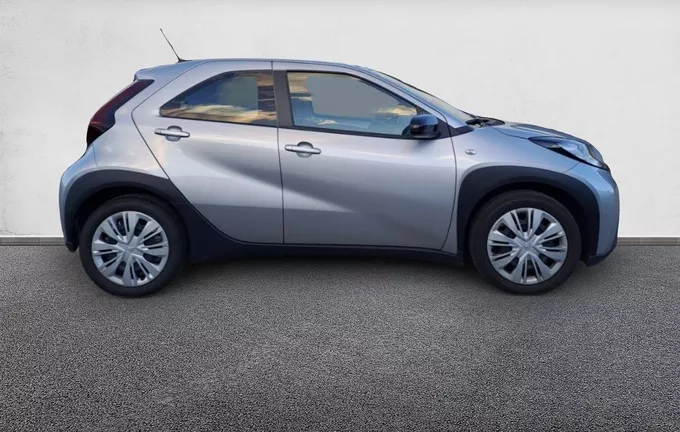 TOYOTA AYGO X 1.0 VVT-i 72 Dynamic extérieur côté droit 1102781