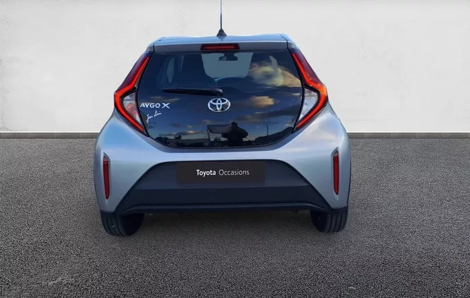 TOYOTA AYGO X 1.0 VVT-i 72 Dynamic extérieur arrière 1102781