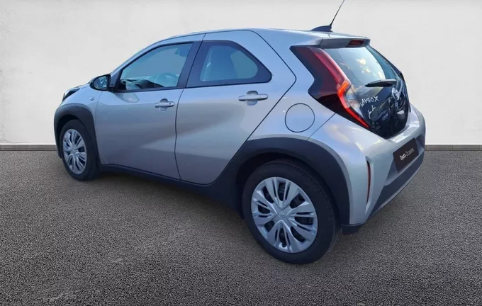 TOYOTA AYGO X 1.0 VVT-i 72 Dynamic extérieur trois quart arrière gauche 1102781