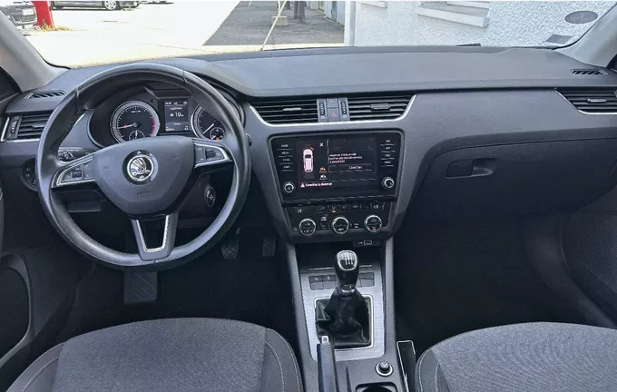 SKODA OCTAVIA Combi 1.0 TSI 116 ch Edition extérieur trois quart avant droit 213027