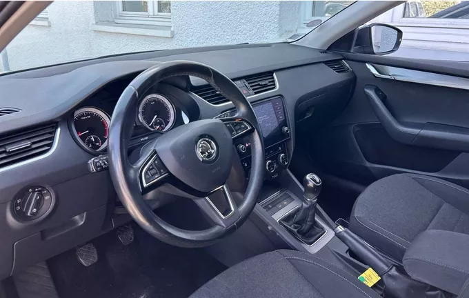 SKODA OCTAVIA Combi 1.0 TSI 116 ch Edition photo 13 213027