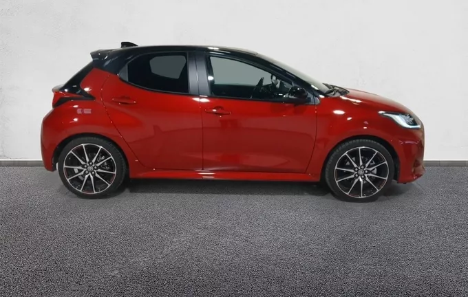 TOYOTA YARIS Hybride 130h GR Sport extérieur côté droit 945381