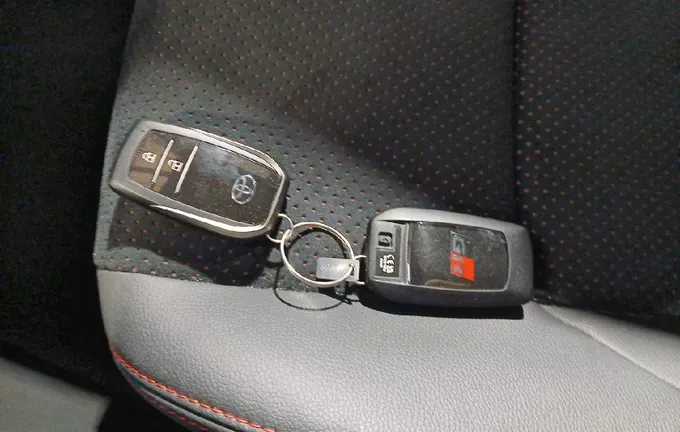 TOYOTA YARIS Hybride 130h GR Sport photo 18 945381