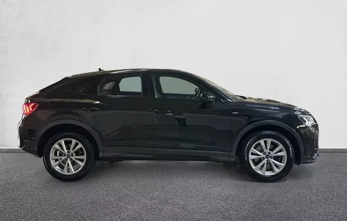 AUDI Q3 45 TFSIe 245 ch S tronic 6 S line extérieur côté droit 2131479