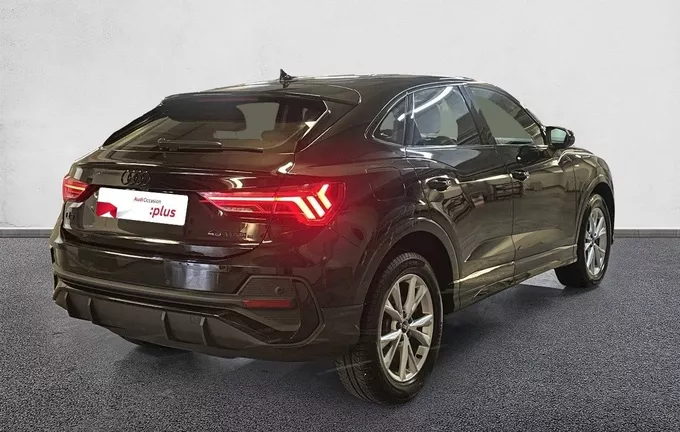 AUDI Q3 45 TFSIe 245 ch S tronic 6 S line extérieur trois quart arrière droit 2131479