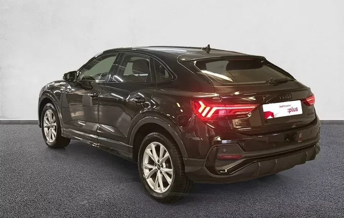 AUDI Q3 45 TFSIe 245 ch S tronic 6 S line extérieur trois quart arrière gauche 2131479