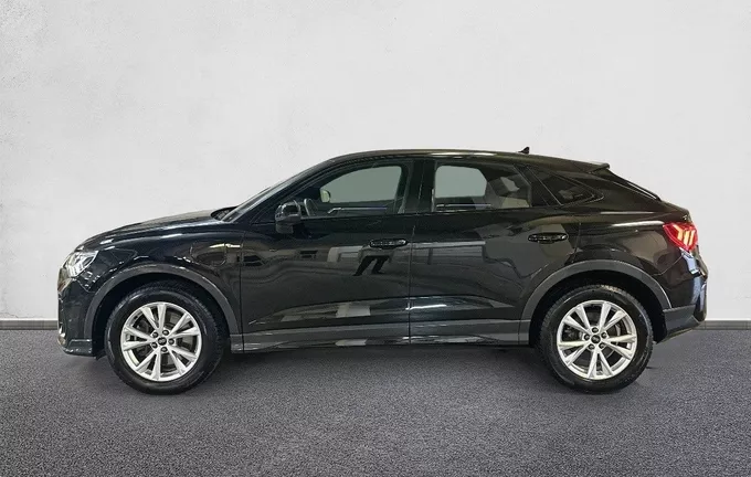 AUDI Q3 45 TFSIe 245 ch S tronic 6 S line extérieur côté gauche 2131479