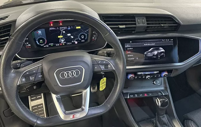 AUDI Q3 45 TFSIe 245 ch S tronic 6 S line photo 14 2131479